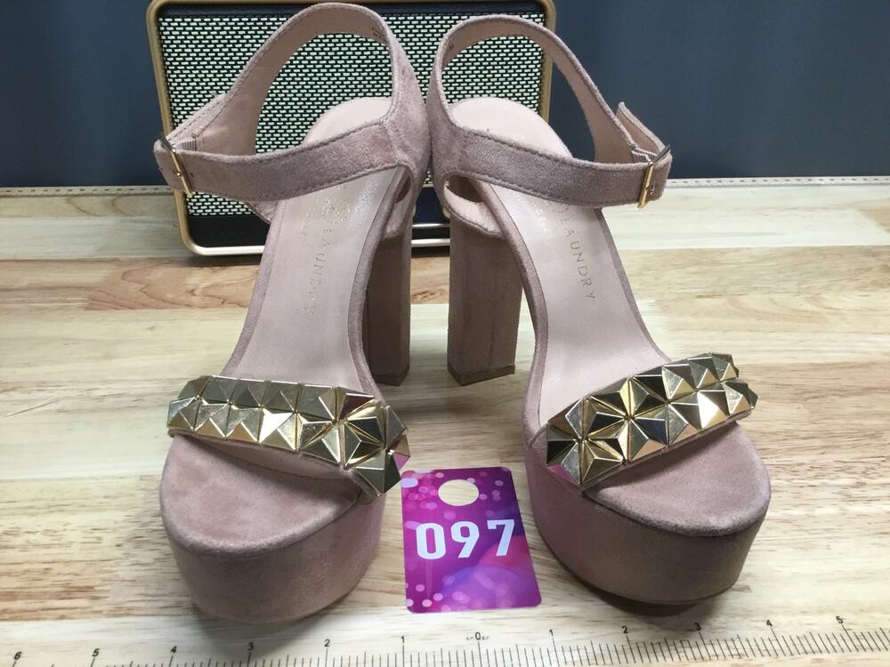 Chinese Laundry Arnette Women 6.5 M Pink Suede Open Toe Studded Platform Sandals